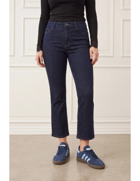 ISAY CAPRI STRAIGHT JEANS CAPRI