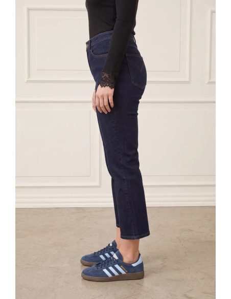 ISAY CAPRI STRAIGHT JEANS CAPRI